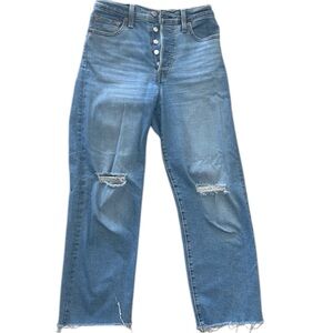 Levi's Blue Ribcage Ankle Cropped Jeans with Classic Denim and Golden Stitching